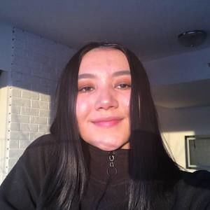 Meet your Posher, Chenoa